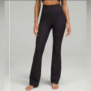 Lululemon Groove Super-High-Rise Flared Pant *Nulu size 10